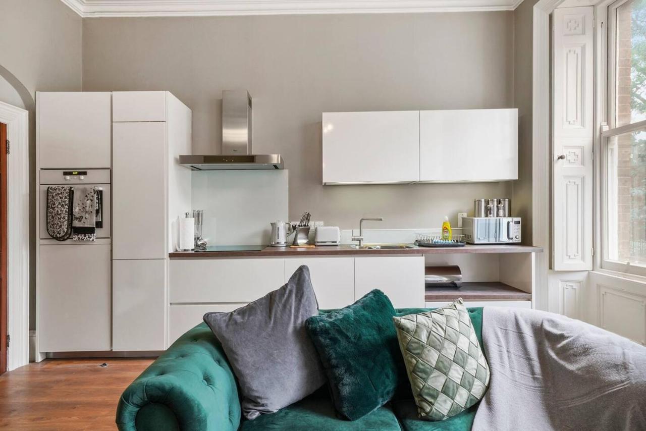 Lovely Central Wakefield Apartment - Parking Esterno foto